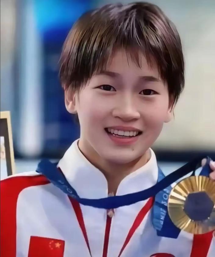 刷到一位律师博主解读说，群主进去是板上钉钉的事情。
现在“水花征服者联盟”群主正