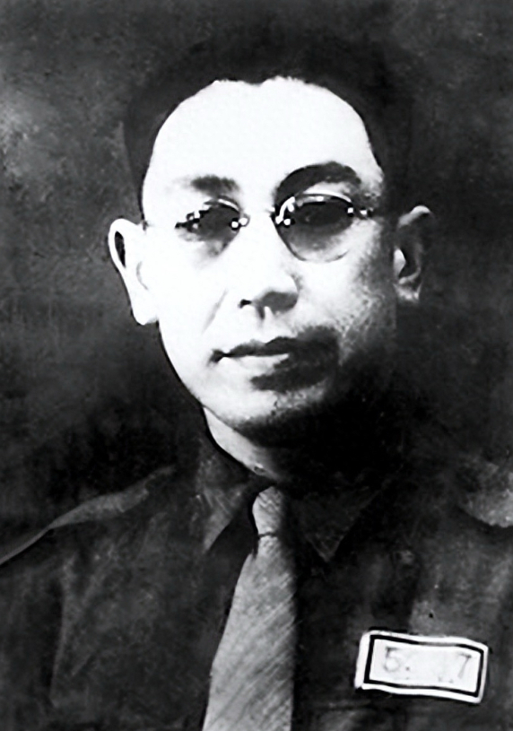 1949年12月的宜宾，郭汝瑰率领七十二军一万三千余名官兵宣布起义，兵不血刃完成