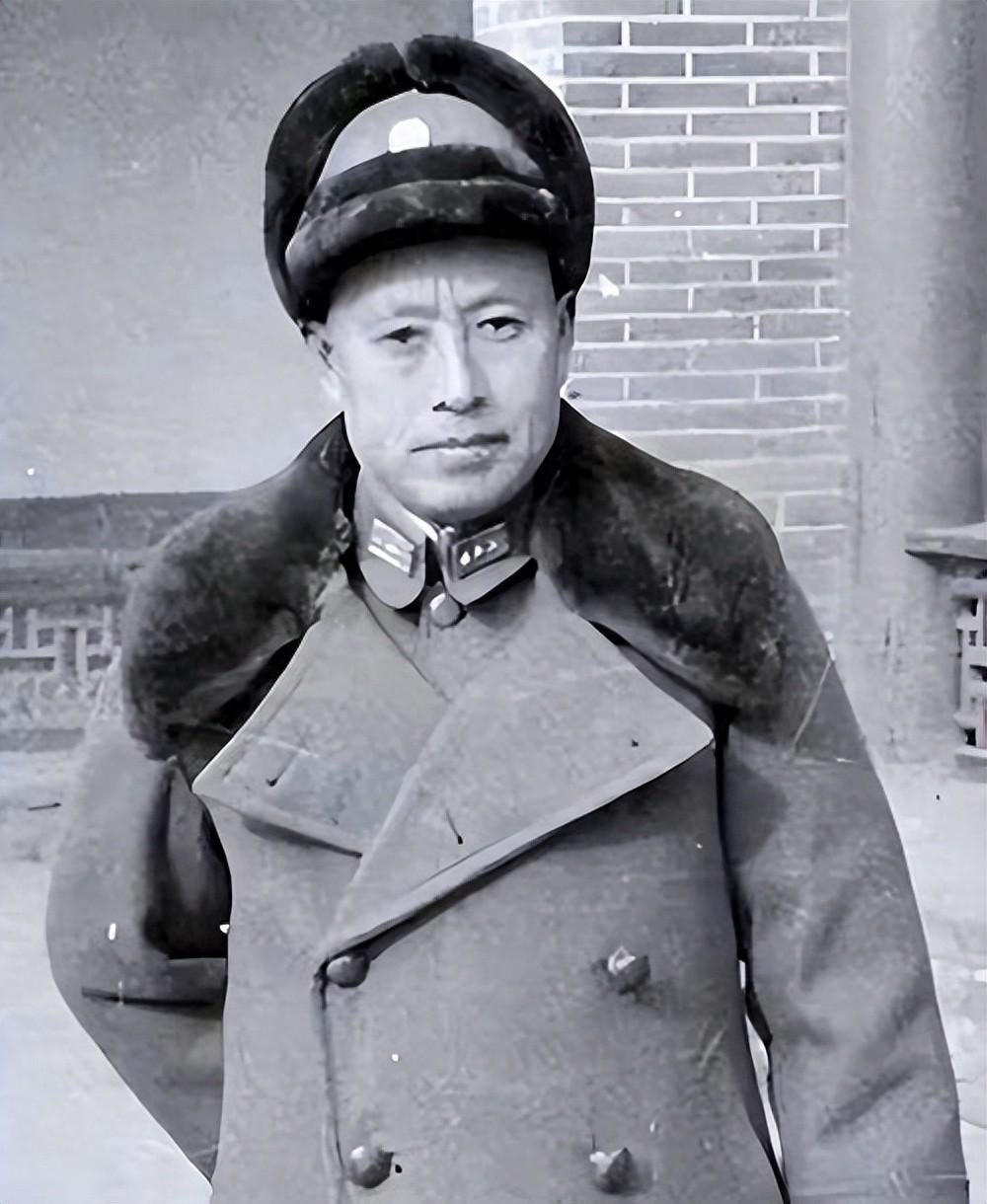 东北军最后铁血猛将，他于山东敌后发展壮大，兵力一度扩充至十五万之众，最终却无奈落
