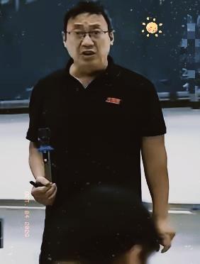 汤家凤又抛出重磅观点，一下子把网络讨论吵翻了！10月2日他提出，所有给立法提建议