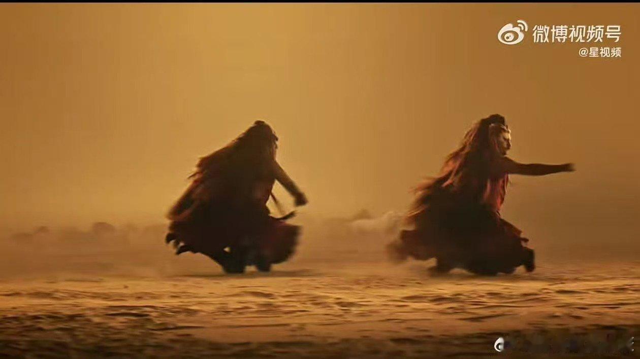 杨丽萍和千问的马舞封神杨丽萍与千问的神仙合作，这支马舞意境拉满，看完久久难忘。 