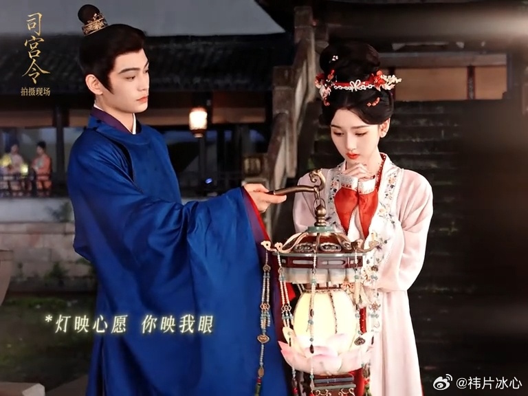 丁禹兮宋祖儿手背吻丁禹兮亲宋祖儿手背丁禹兮宋祖儿手背吻，呢呢 