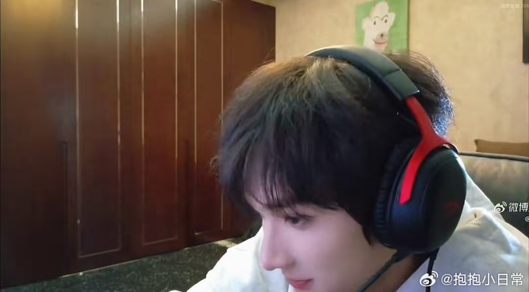 余宇涵什么族 TF家族 谁懂啊，梗闹到人尽皆知就算了，本人还这么自然说出来，余宇