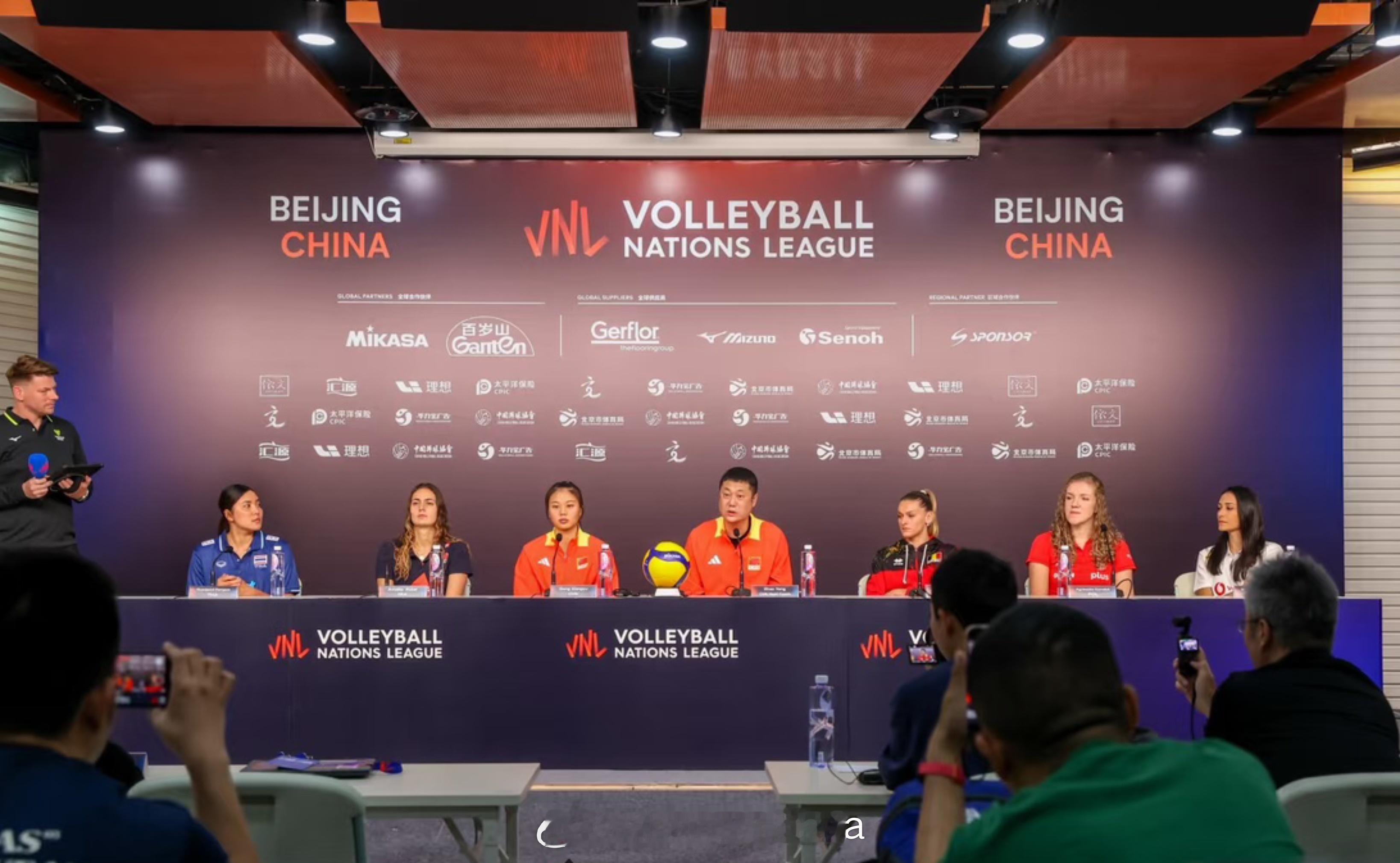 理想汽车再次赞助2025世界女排联赛（中国北京站），唯一汽车品类赞助商。理想ME