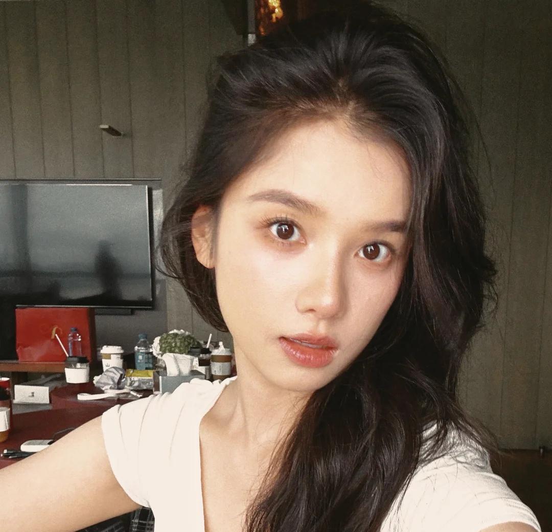 🤍
张婧仪
张婧仪头像