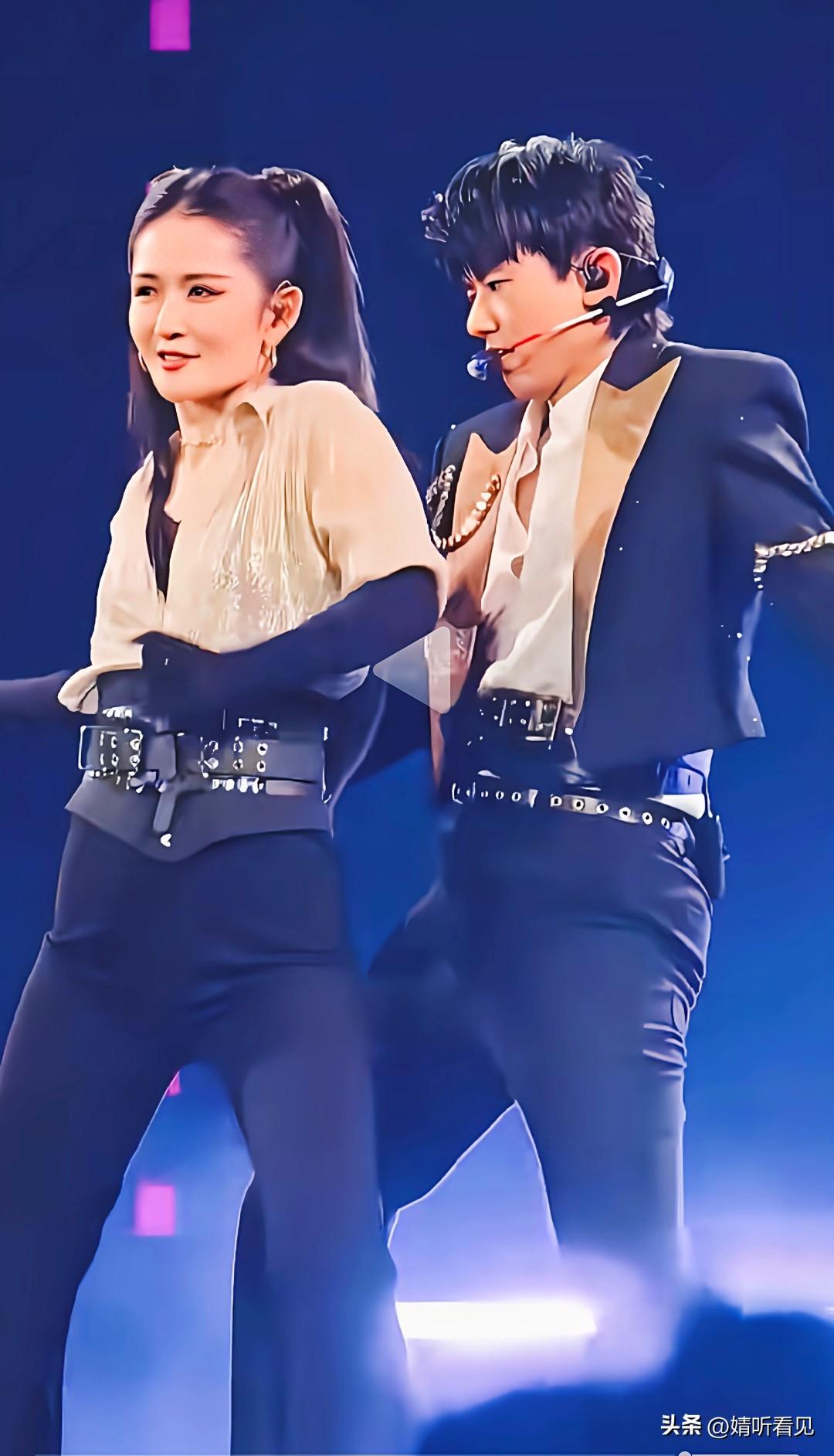 万万没想到，谢娜！
竟用了这么一招：金蝉脱壳，虽说这是个老套路，但效果出奇得好，