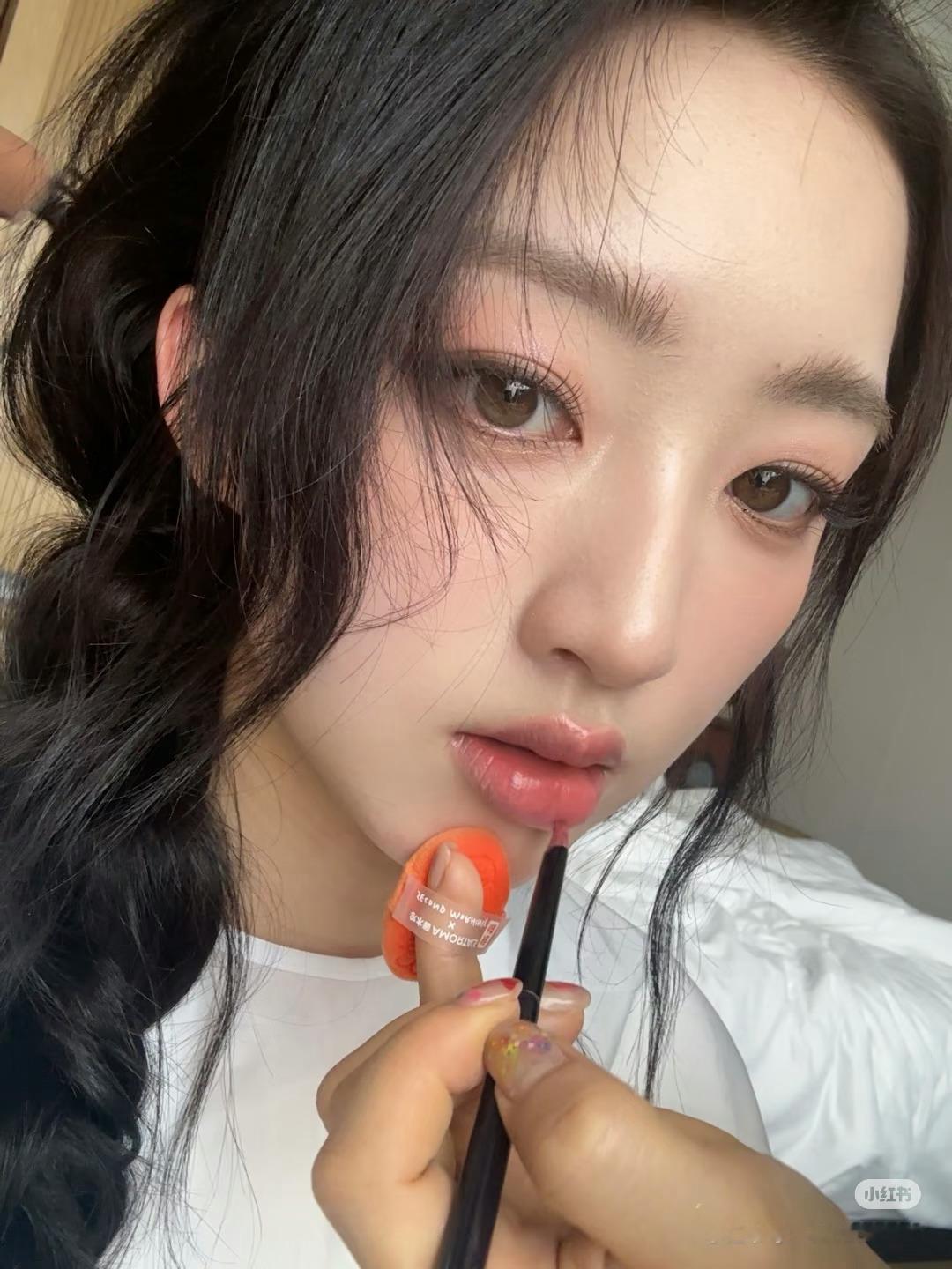 爱看这种怼脸自拍 ​​​