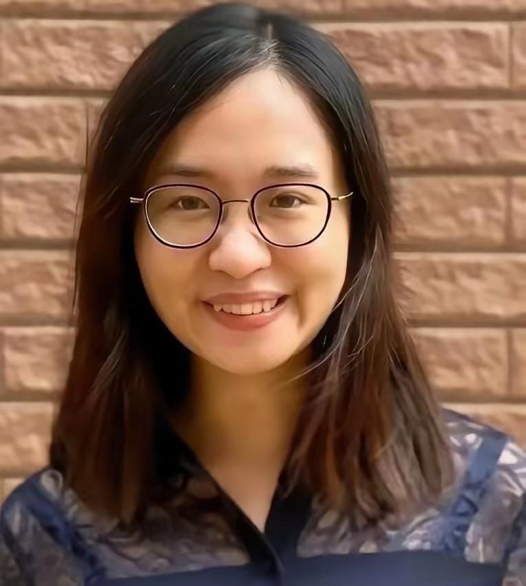 乱港分子何依琼，决定从香港移居至英国。然而，仅在抵达英国之后仅过了半年，她便选择