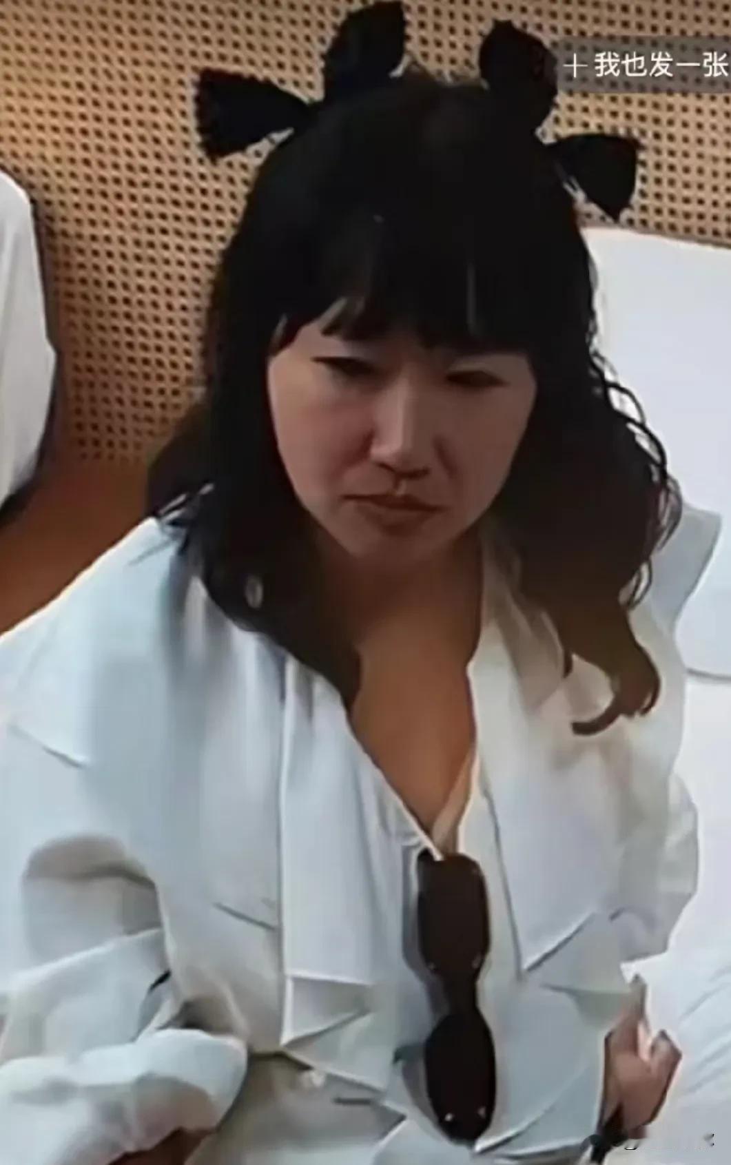 麦琳把一切她非常原始的需求，如嫉妒，泄愤，爱比较，爱面子，自恋，都包装成了自己的