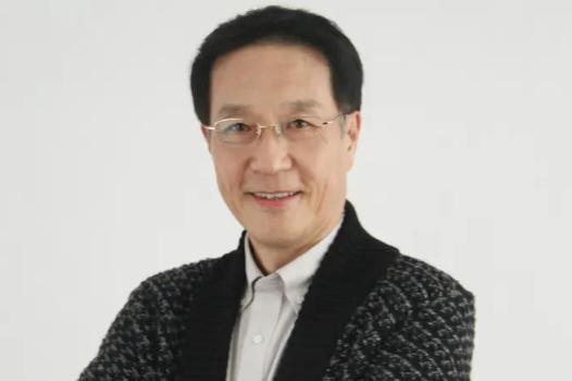 石燕京，1973年生于北京，毕业于北京师范大学艺术与传媒学院，中国电影、电视艺术