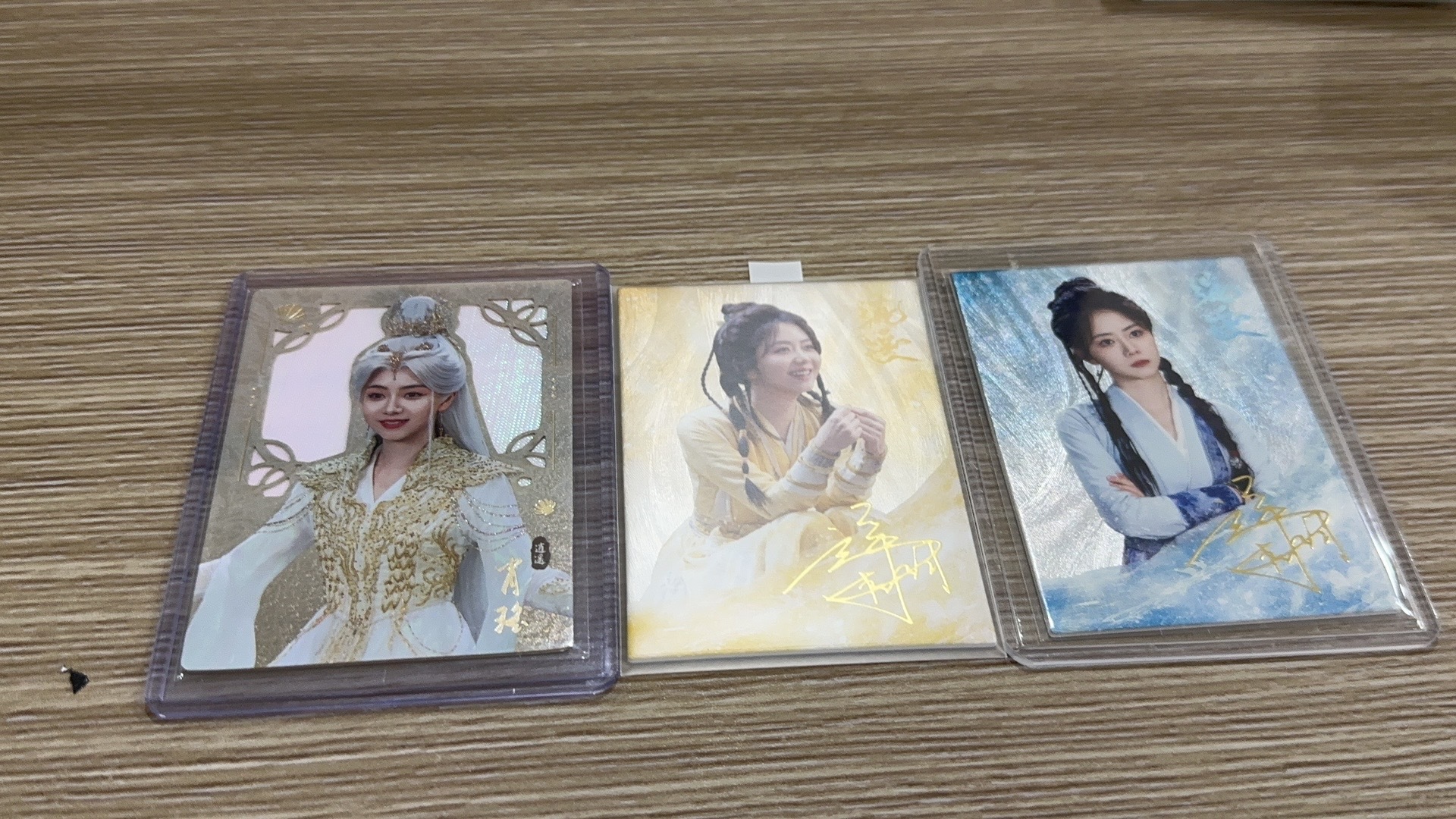 无意间我竟然凑齐这套编卡，这组是我最喜欢的，一切都是缘分，图二就真的随缘收好爱怎