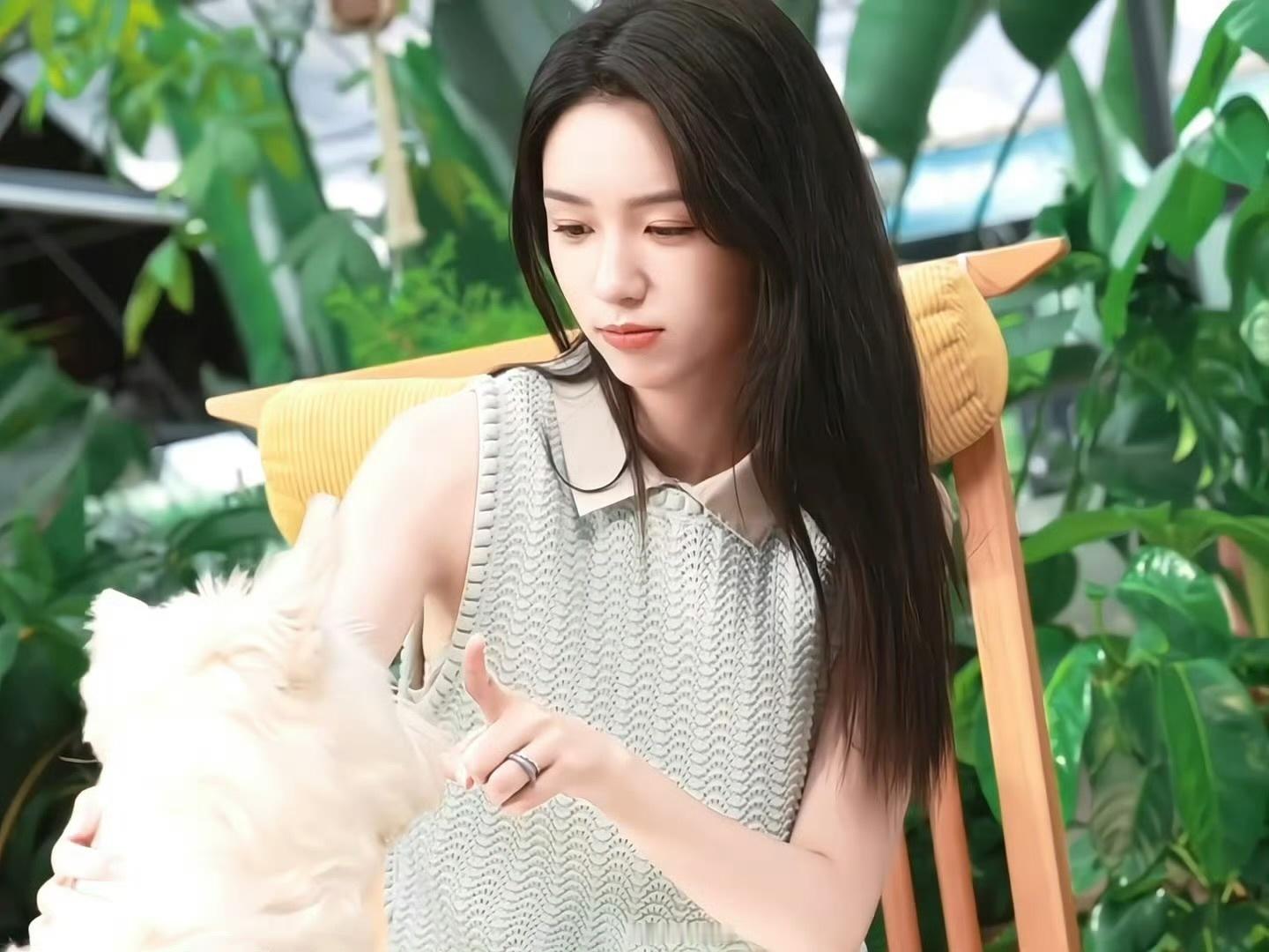 训狗中……可爱🥰周也