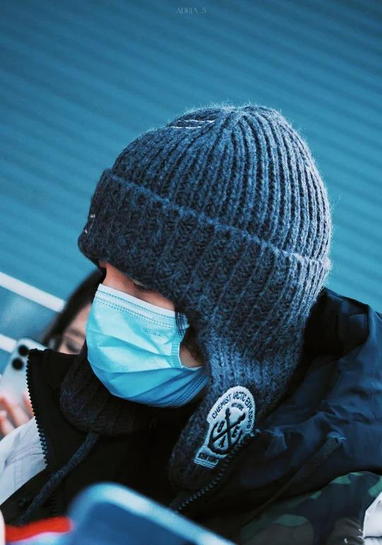 小麒圣的冬日穿搭❄️
251117 | 人间失格 上班
叶麒圣 叶麒圣人间失格