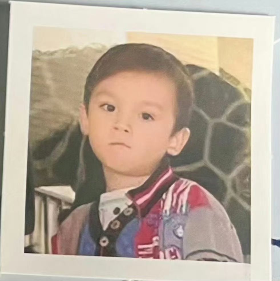 歪嘴搞怪妞 ​​​