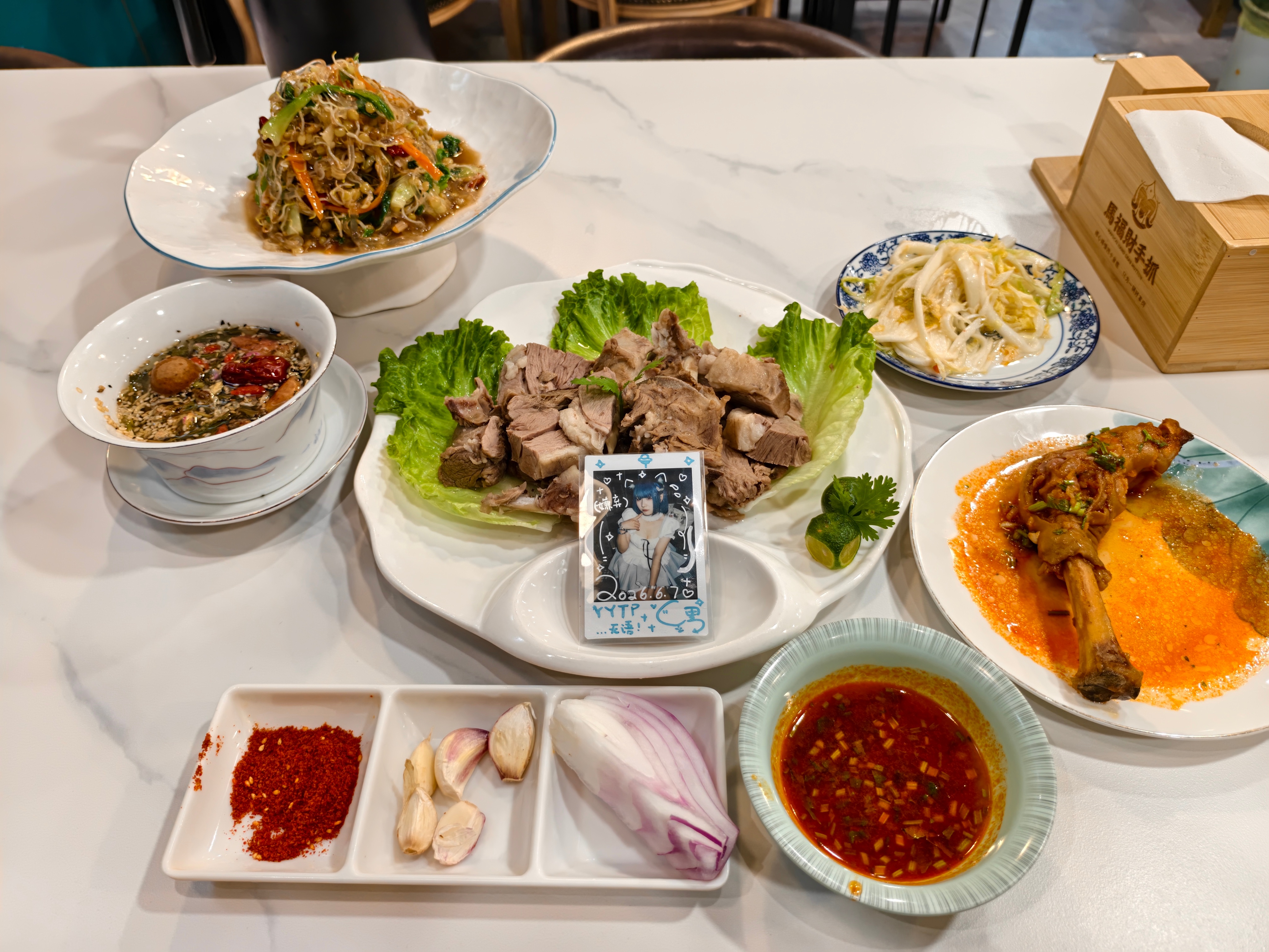 出差吃什么 我在银川好想你~一杆子给我干宁夏来了😀必须吃【手抓羊肉】啊非常的鲜
