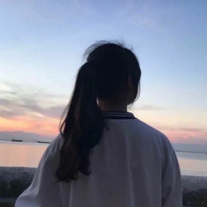 飞去来器猎赛檀木回旋镖切开热气流！击中200米外移动靶心后，稳稳返航掌心。澳洲原