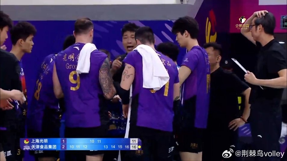 大比分1-2落后，第四局11-16大比分落后，真的到悬崖边了，还是主场。应该早点