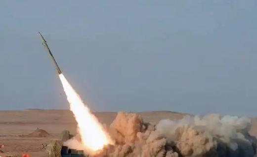 突发！伊朗报复升级，以色列核野心被三重枷锁锁死。伊朗对以色列的报复持续升级，战火