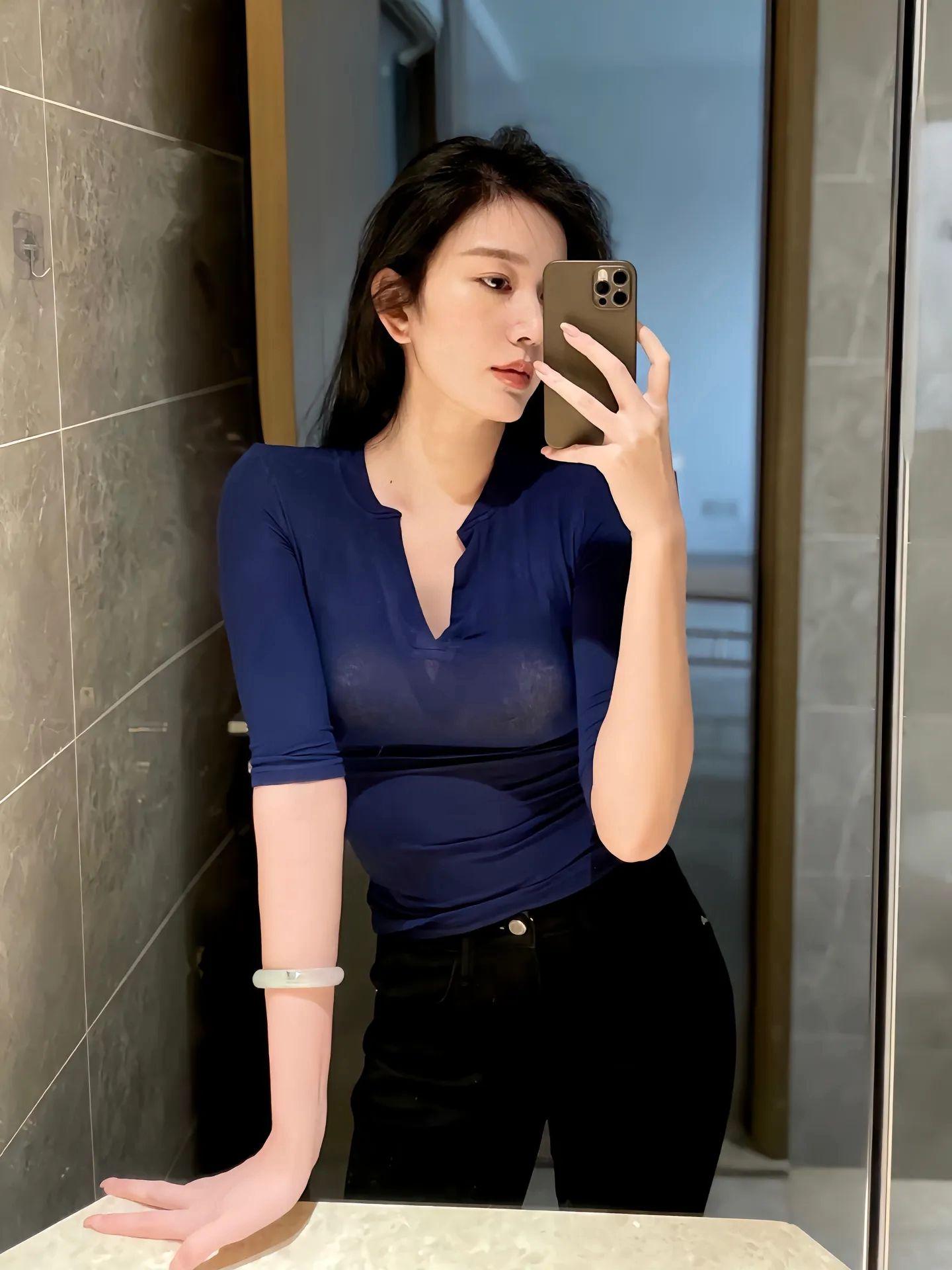 女孩子不需要浓妆艳抹，干干净净简简单单就很吸引人了
