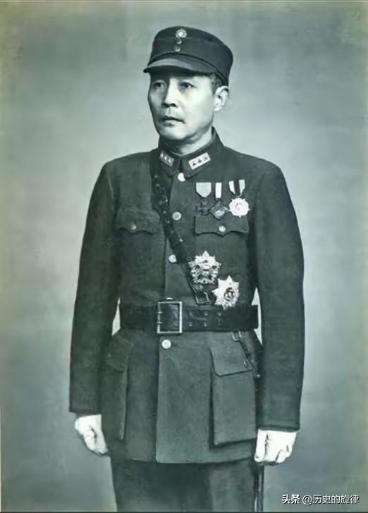 1938年钱大钧闯军统当场毙处长：敢告黑状，这就是下场！
 
1938年的武汉，