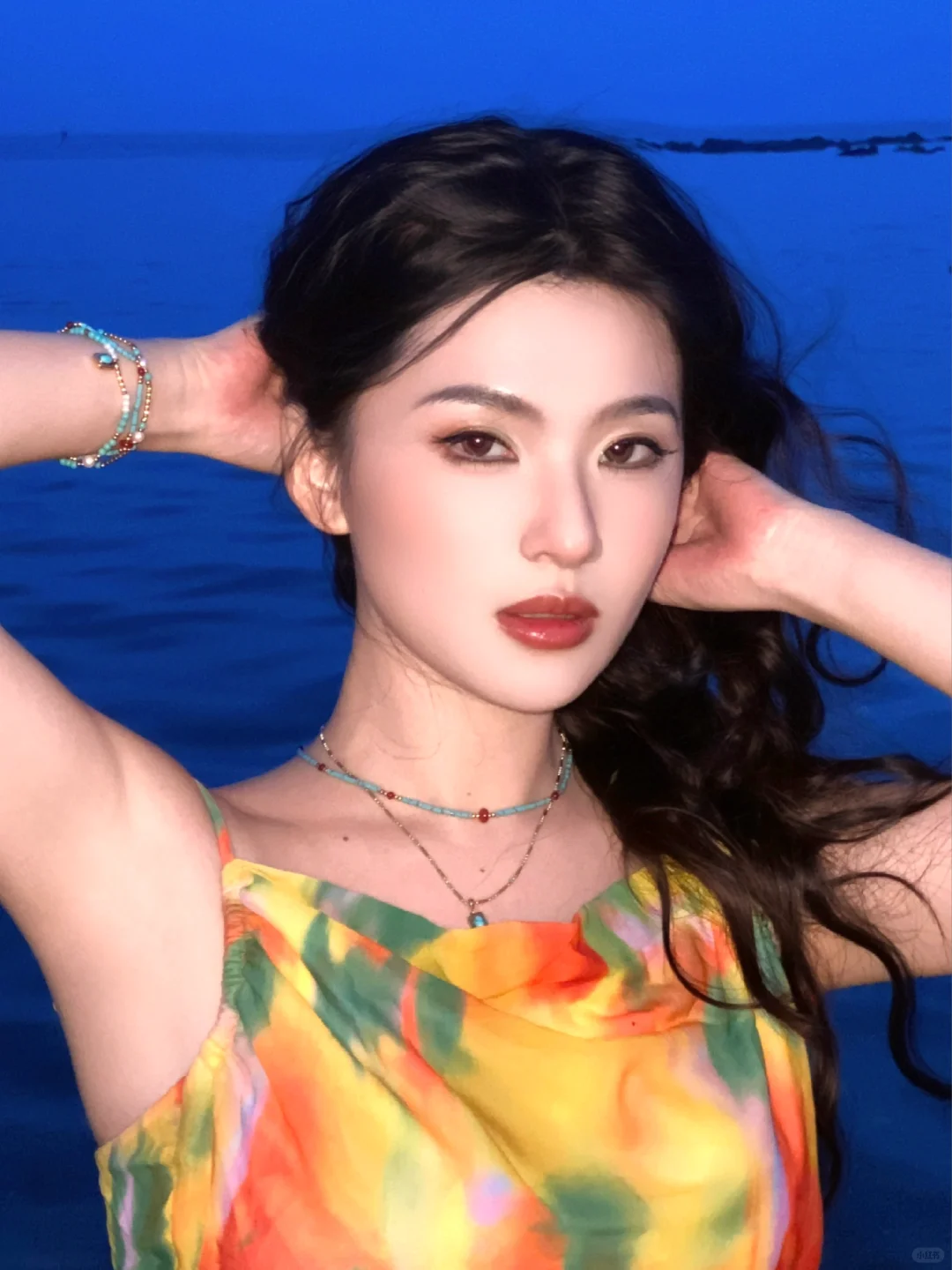 🌊海浪无声将夜幕淹没，漫过天空尽头的角落