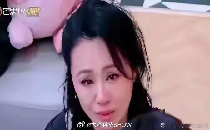 曹颖患胃癌唉……嘴上说好好修养，实际拜，手术8号月后就做高强度直播工作，带货赚钱
