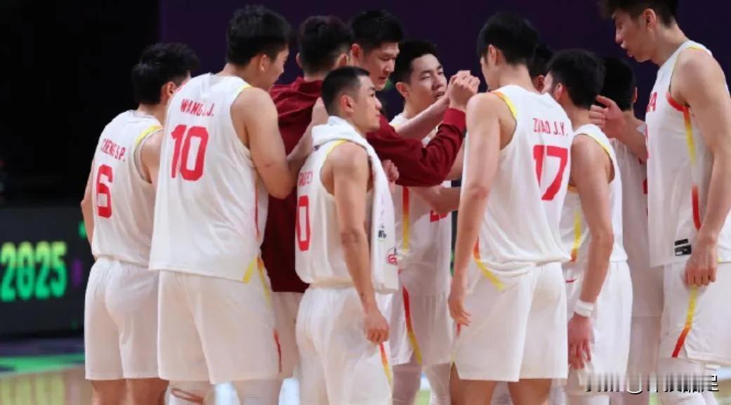 中国男篮半决赛首节比赛以28-19领先新西兰，4个没想到！
1.没想到，中国男篮