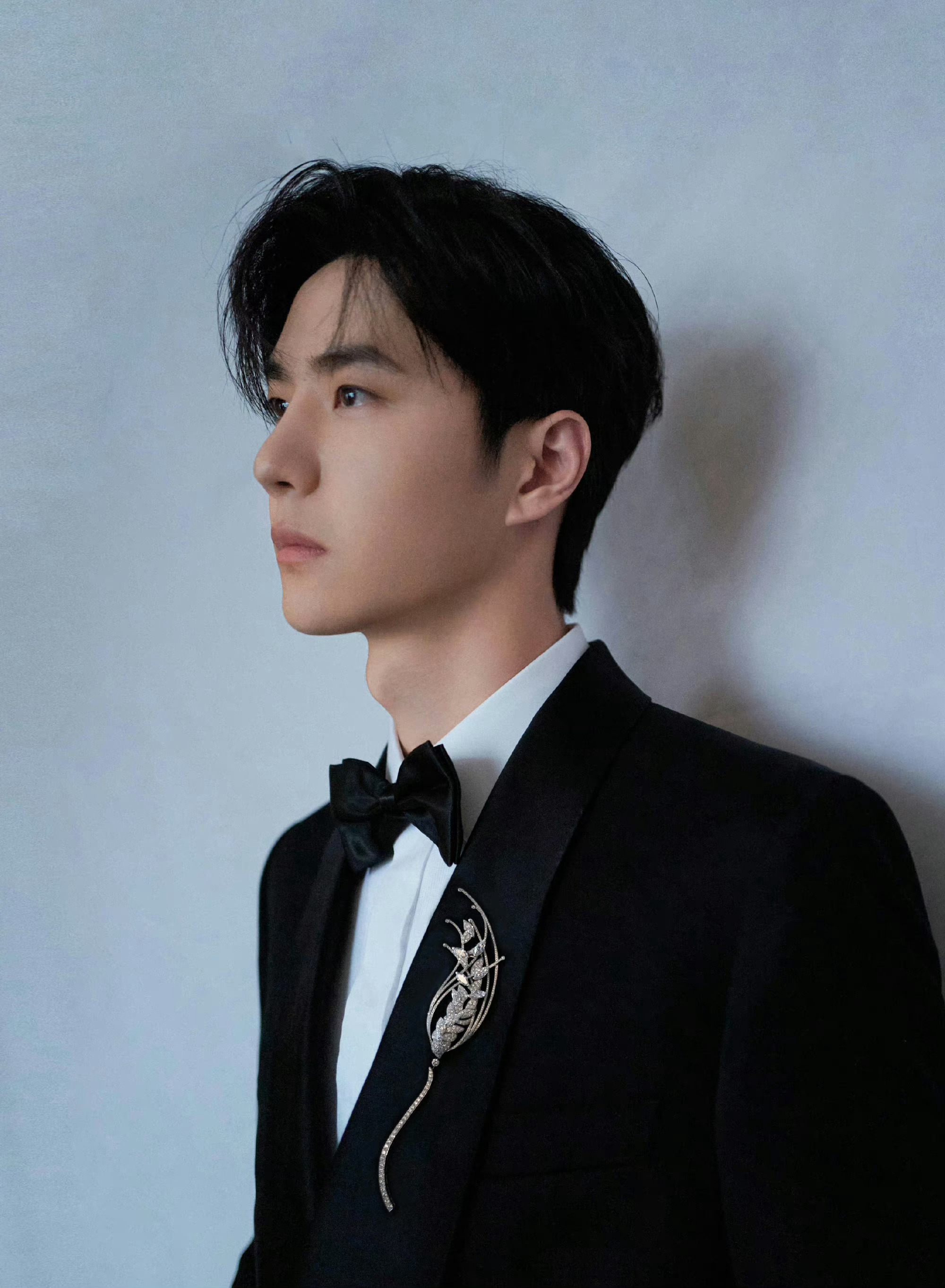 #尖叫之夜 座位# 已经开始期待王一博今天的胸针和西装了💚💚💚巨星登场，长