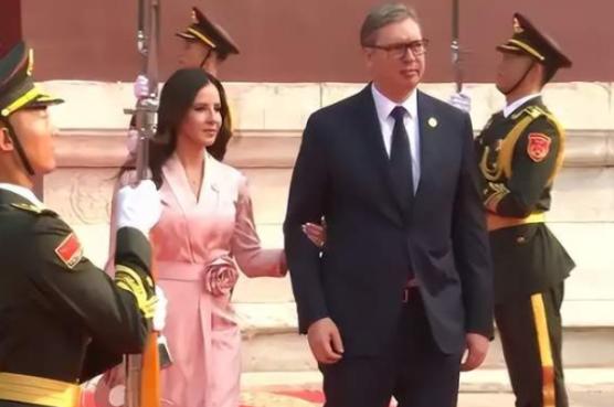 就在整个西方都以为塞尔维亚已经弹尽粮绝，马上就要乖乖投降的时候。一向愁眉不展的武
