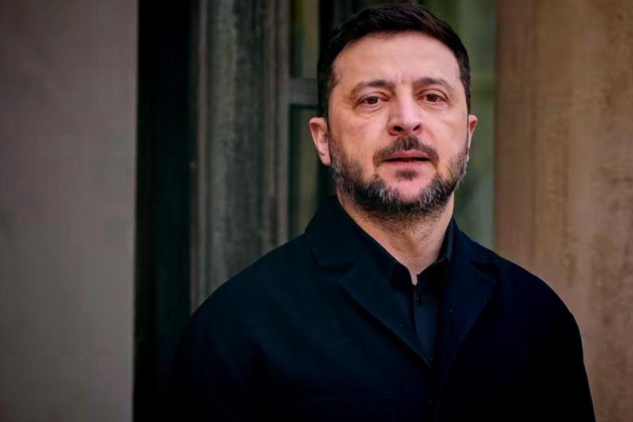 泽连斯基巴黎行谈进展：美欧都在参与，棘手问题慢慢捋

泽连斯基12月1号到了巴黎