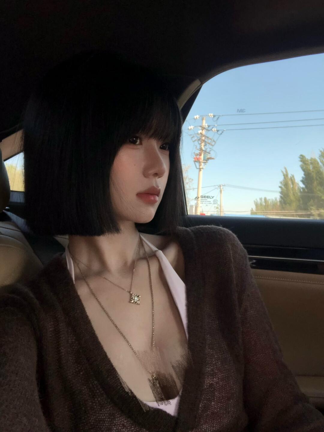 短发配侧脸那将是绝杀