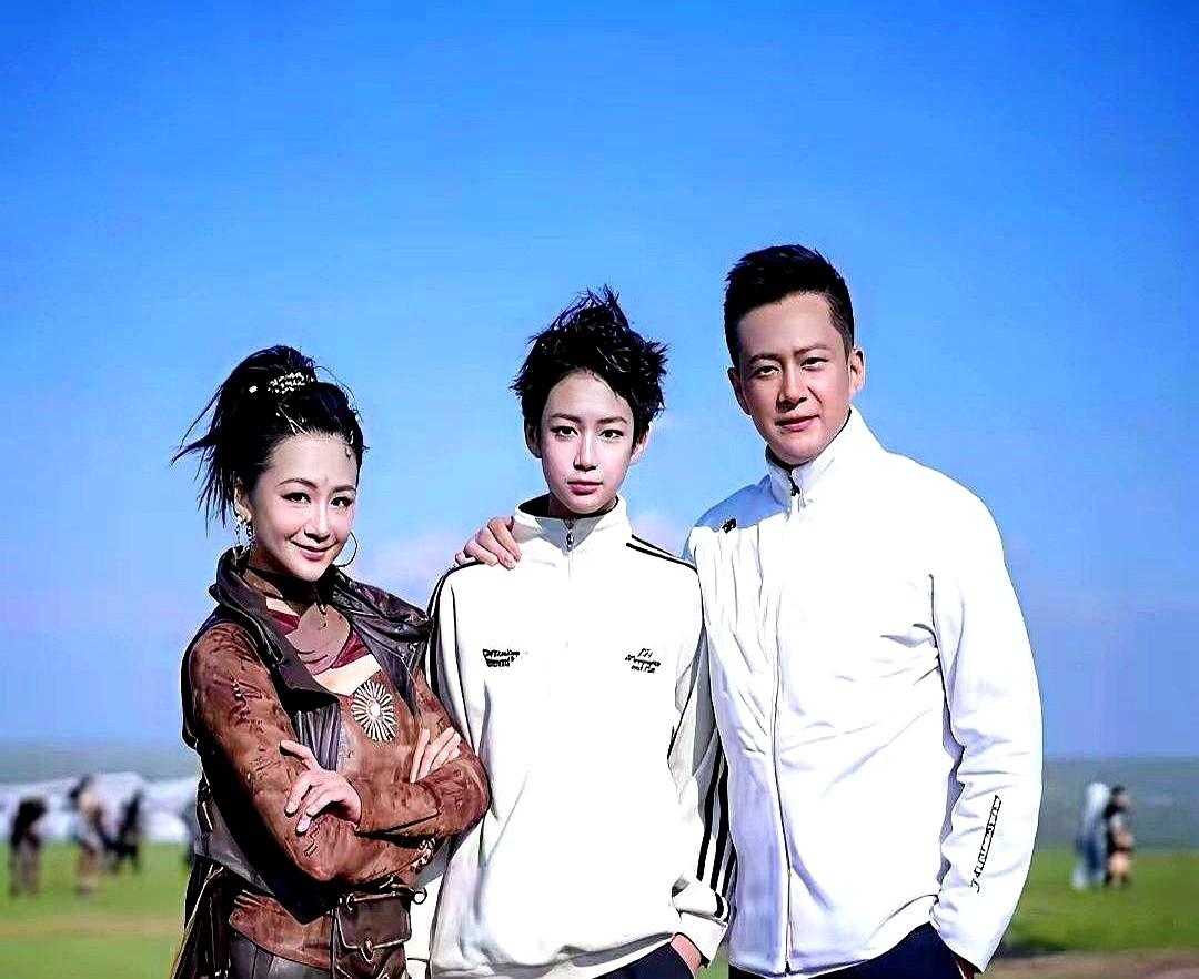 15岁星二代身高突破180厘米，直接碾压同龄演员。

王梓涵最近接演了男主的童年