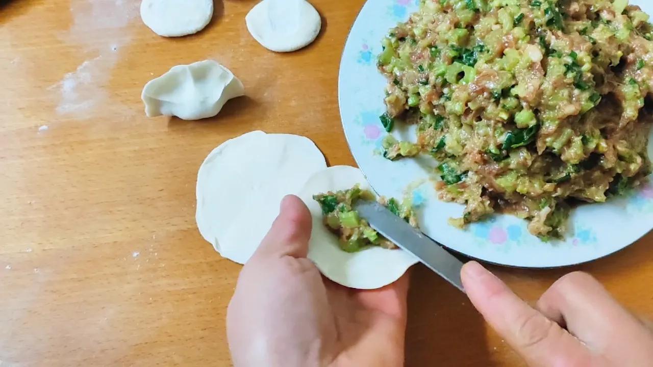 今天就是大年三十了，无论今年好与坏，都即将结束了，无论有多糟糕，都是成长和经历，