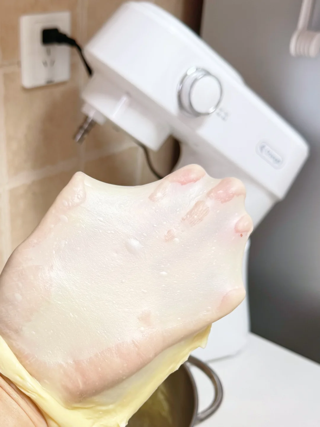 百元家用厨师机15分钟轻松揉出手套膜