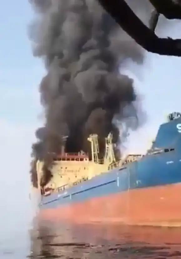 霍尔木兹海峡是日本的生命线，是日本危机事态，日本上不上？
波斯湾打仗，影响最大的