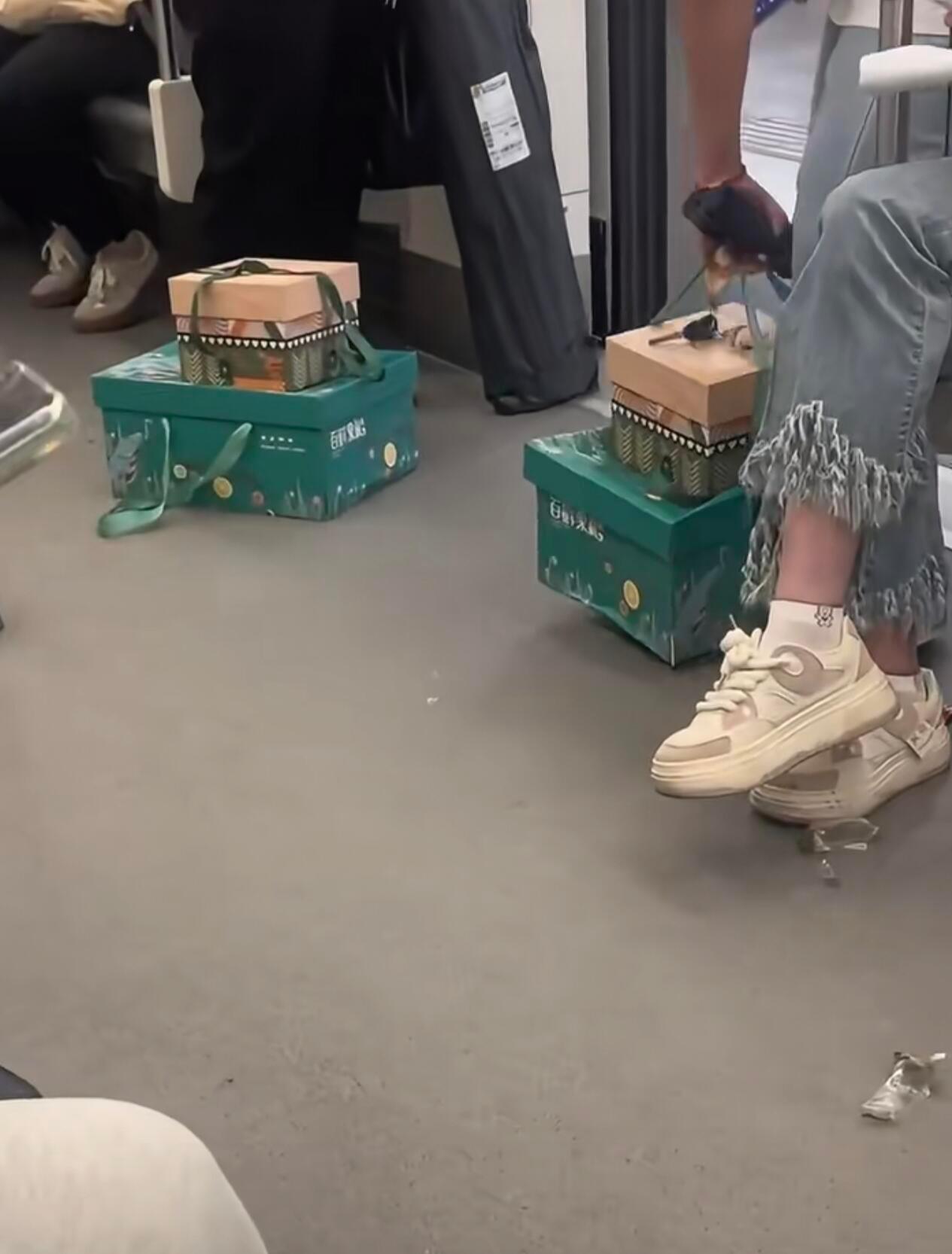 公司发的粽子让我没有面子老板 你真的把我养的很差