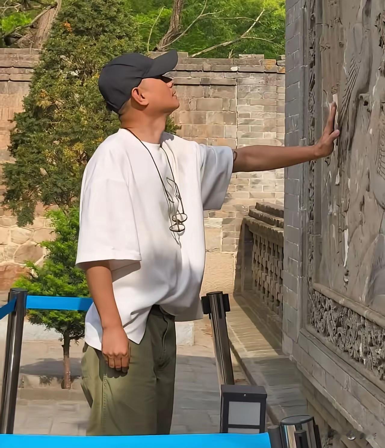 去丹东大孤山还愿的文章，心境早已今非昔比。上海餐厅酒吧火出圈，退圈后反而蹚出了一