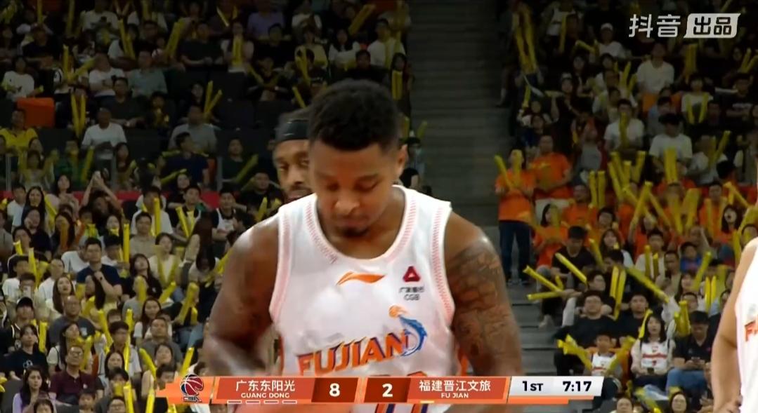 CBA常规赛最后一场比赛将在今晚进行，其中有一场广东球迷非常关注的比赛深圳vs广