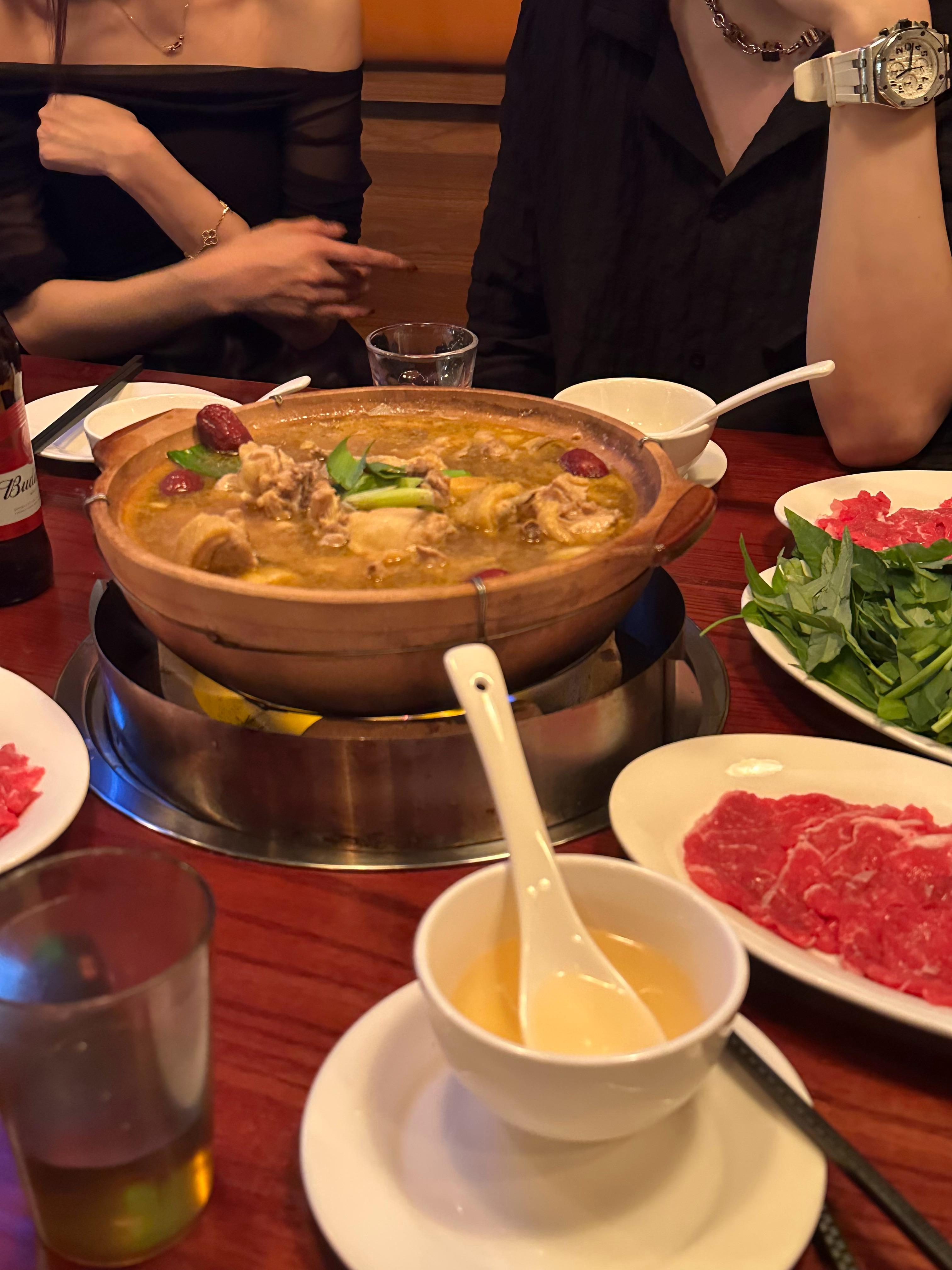 减脂人光是看了一眼相册眼泪就不争气的从嘴里流出来了最爱的鸡煲 我都好久没有吃你了