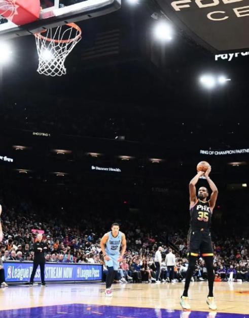 有人问，为什么NBA在中国没有以前火了？
 
说真的，现在看一场NBA太考验耐心