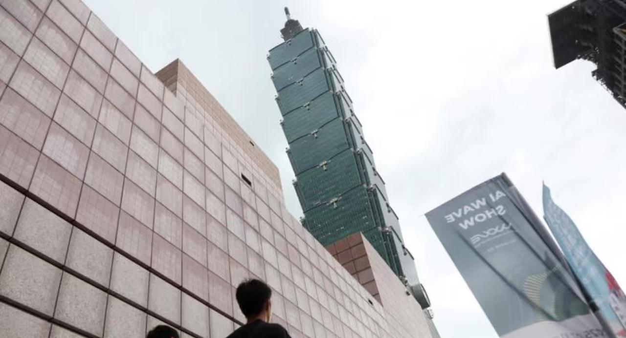 台湾欢呼，中国飞机来了！ 就在昨天（7月4日），中国官方报道了大陆的航空公司已经