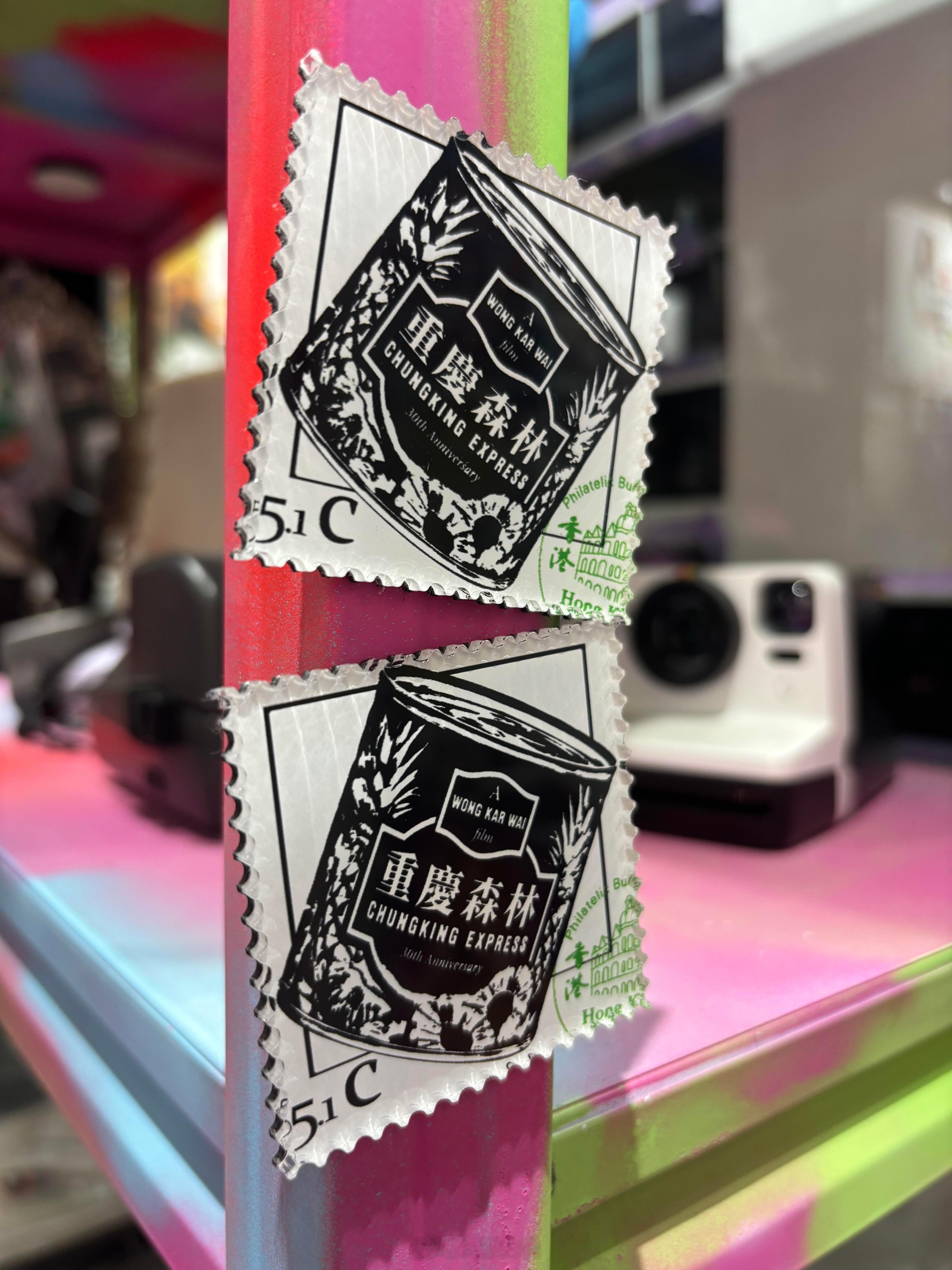 香港电影[超话]周边 一封寄往香港的情书💌，是一罐永不过期的凤梨罐头🍍🥫—