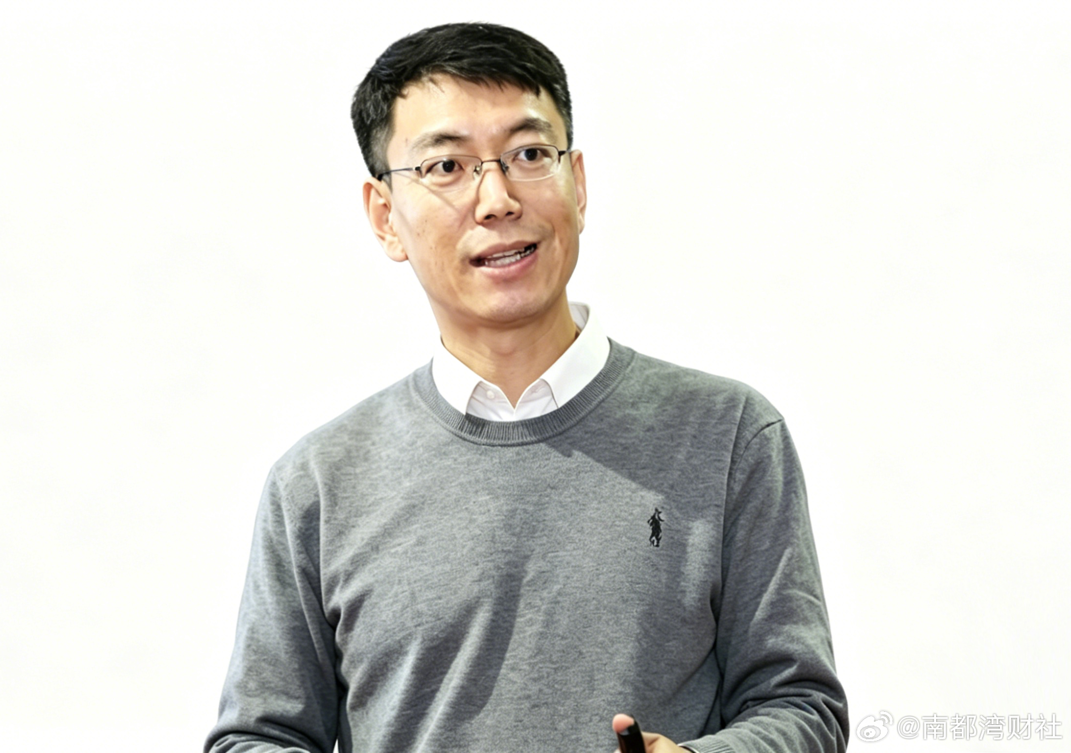 #美团回应首席科学家夏华夏离职#【#美团首席科学家夏华夏离职#，曾带领团队研发无