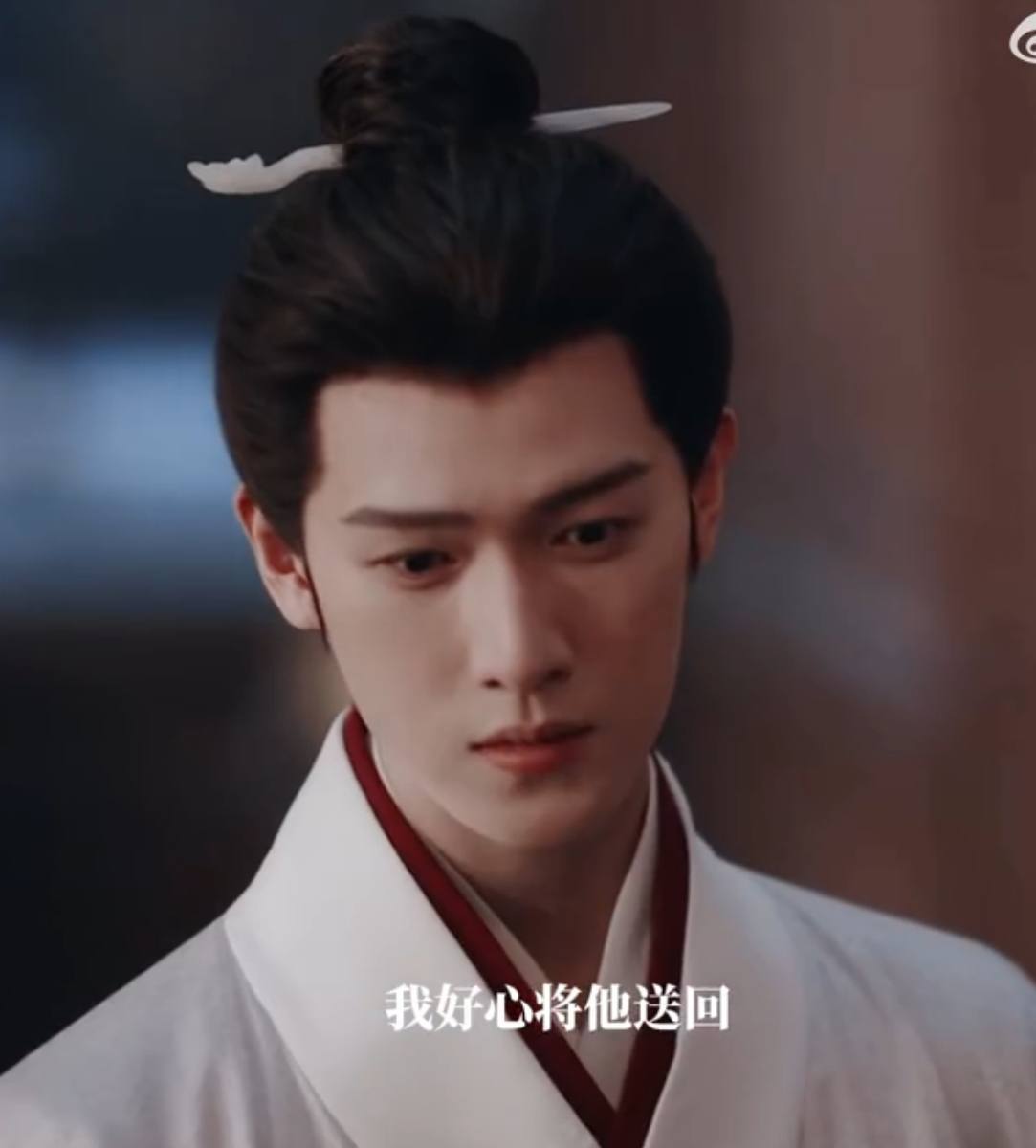 李昀锐鲜衣怒马少年郎 呜呜呜！李昀锐在九重紫当中各种帅气的名场面让观众一眼心动。