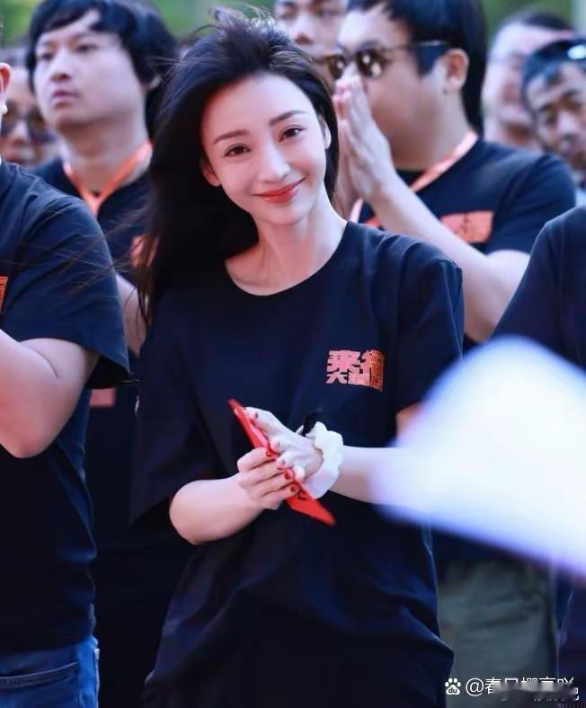 柳岩瘦身后简直太惊艳了，美得让人赞叹不已！ ​​​