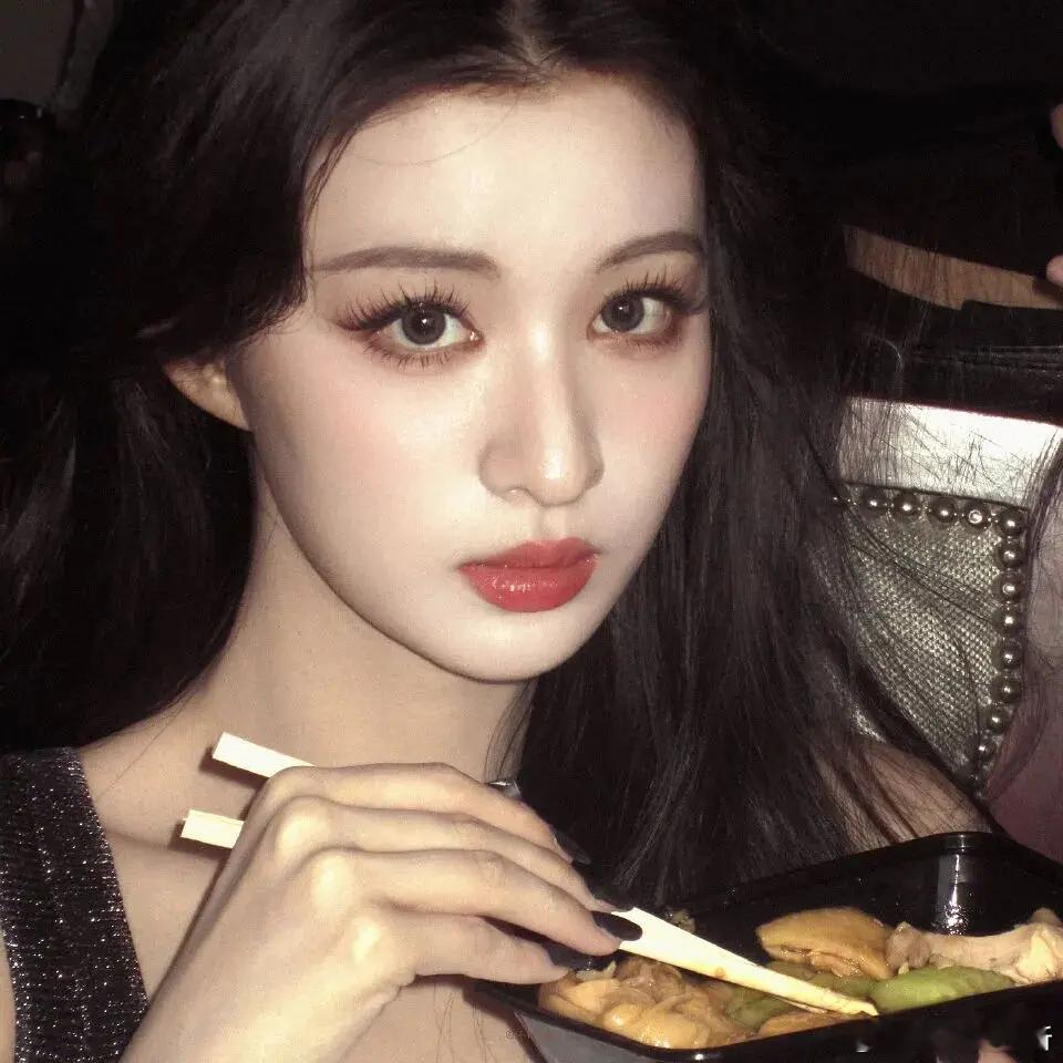 让王楚然和陈飞宇搭档一部现偶，你们觉得有C P感吗？ 