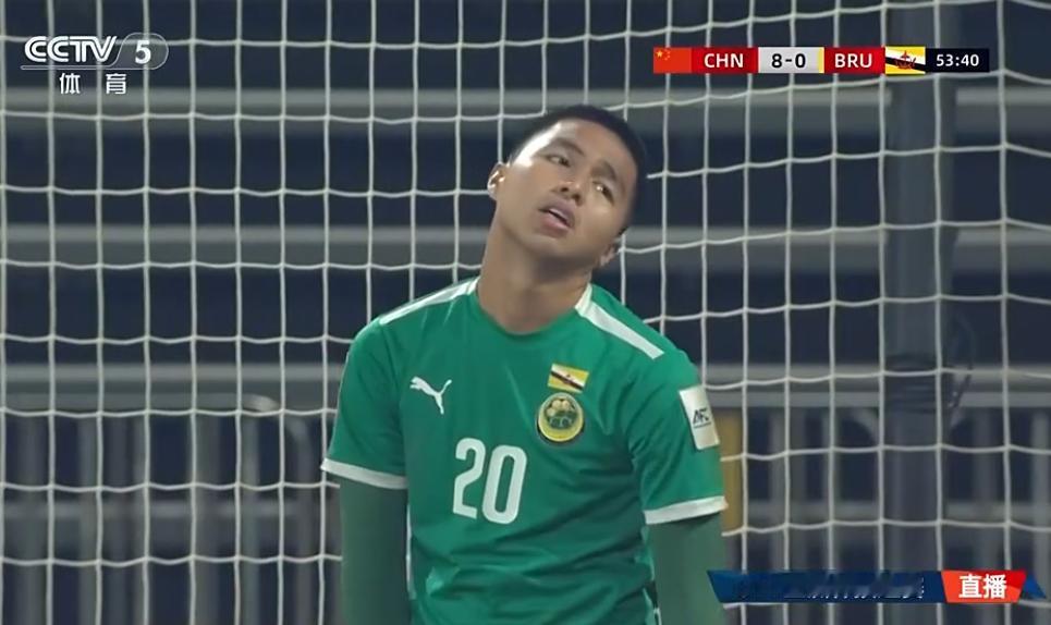 怀疑人生！

下半场开场不到十分钟，又进2个，对方门将也是怀疑人生，煎熬才开始伙