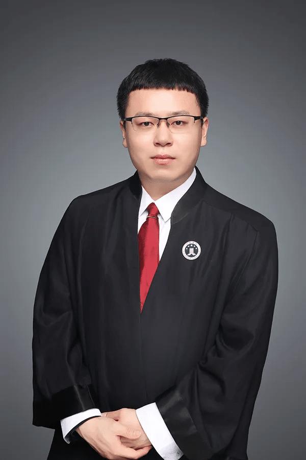 金字招牌塌房！近2万律师大所创始人涉案，老人血汗钱血本无归
3月18日清晨，中国