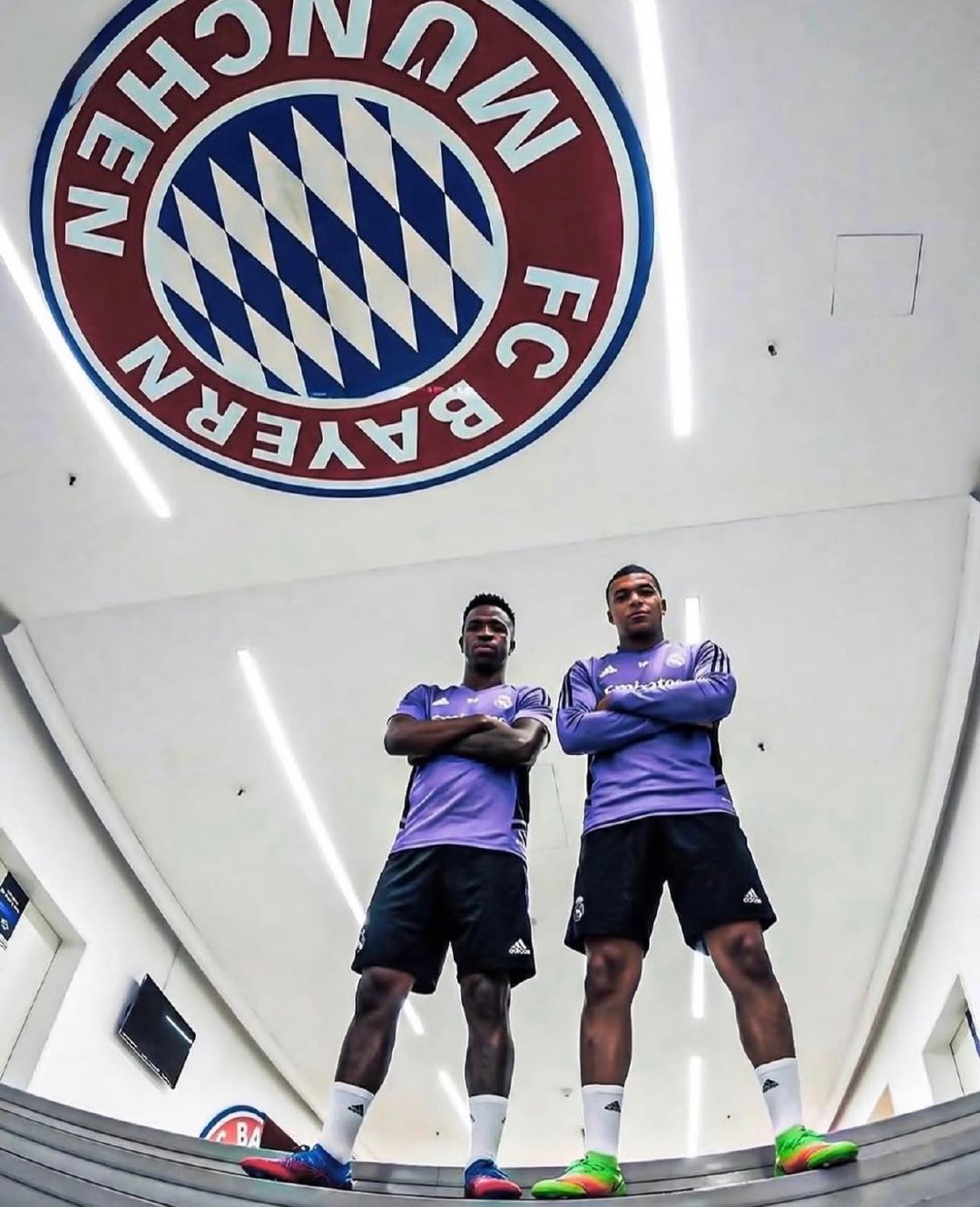 威尼修斯助攻姆巴佩 