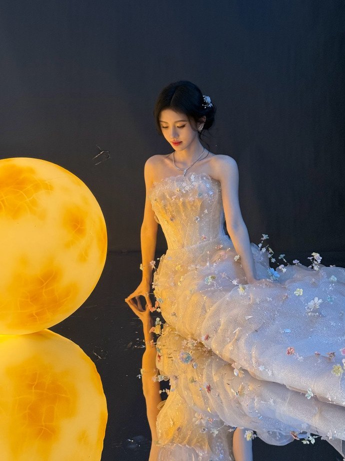 鞠婧祎花好月圆小花仙  鞠婧祎抱月亮的小花仙  鞠婧祎live元宵贺图  鞠婧祎